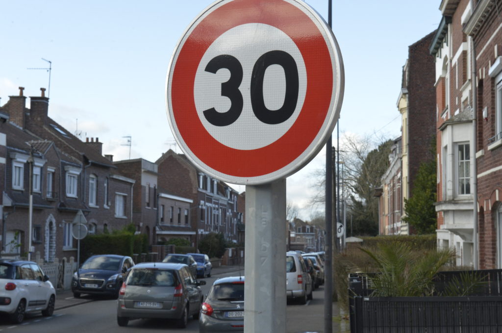 21 zones 30 aux abords des écoles - ROUBAIXXL