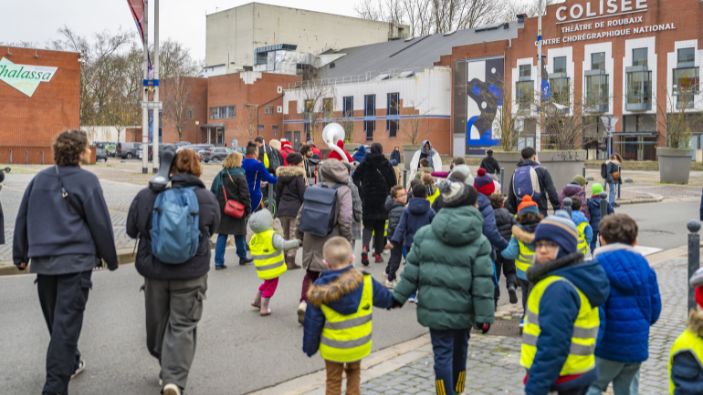 Arrivée au Colisée pour un gouter et tirage de la tombola